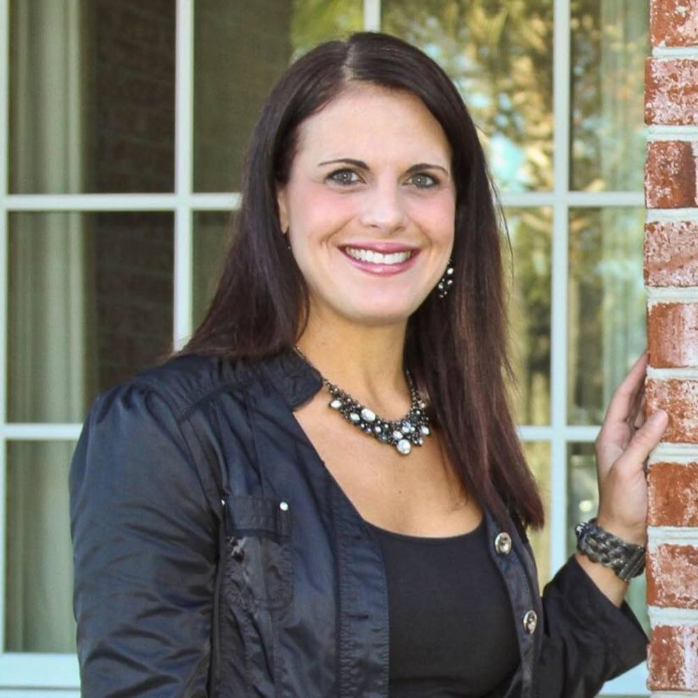 Meet your Posher, Elisa